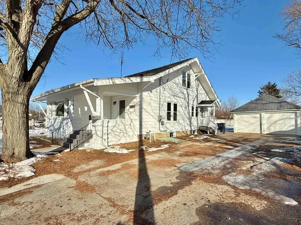 1614 N Washington St, Janesville, WI 53548