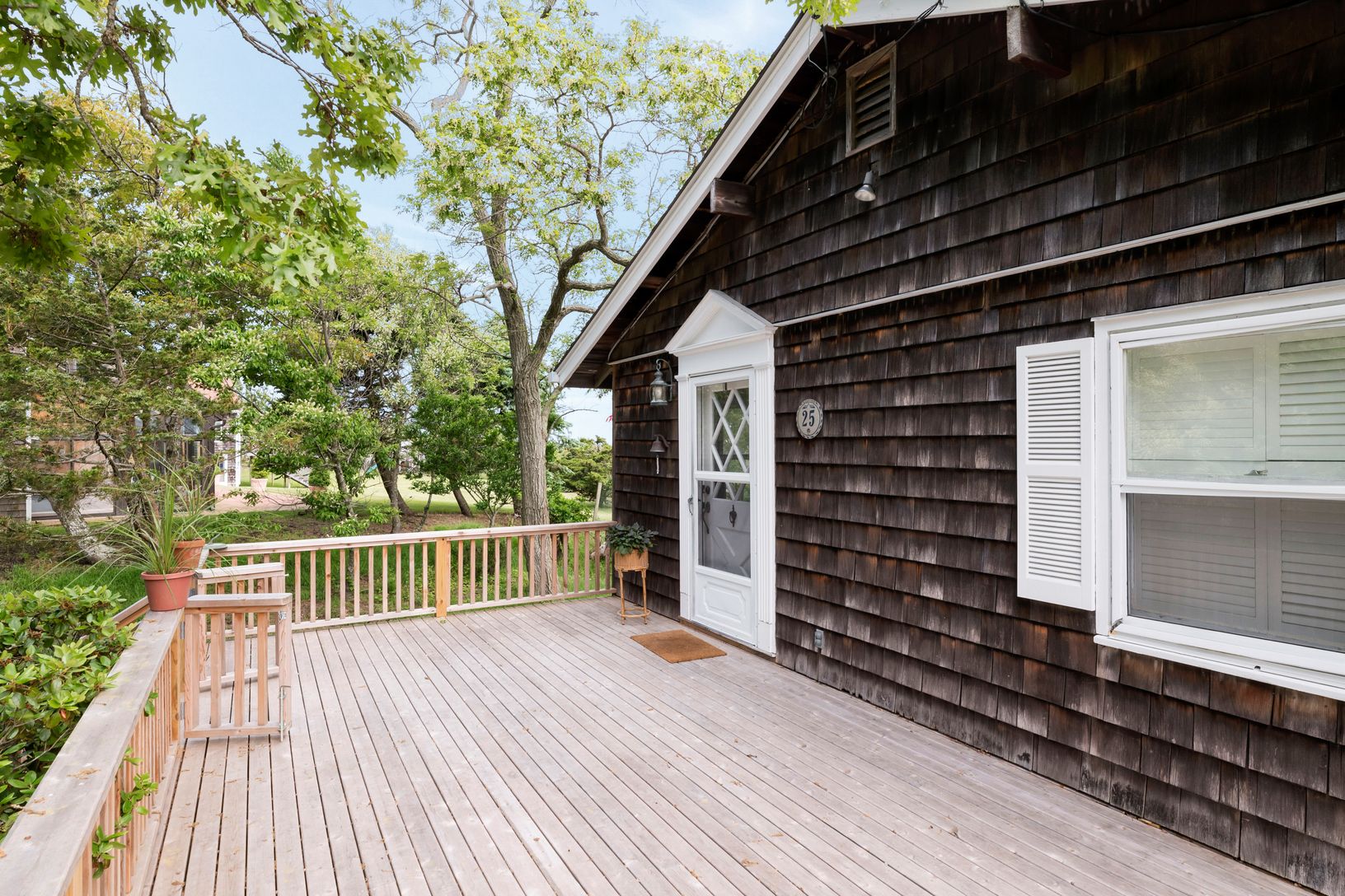  new custom deck   front entry of house 