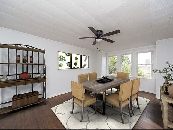 3rd image of 2228 Woodstock Ave