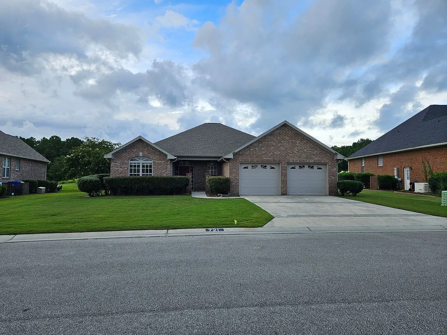 Beautiful 3 Bedroom 2 bath unfurnished Home in Hampstead - Castle Bay Country Club community — Photo 2