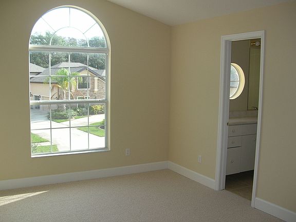 Upstairs bedroomw/bath
