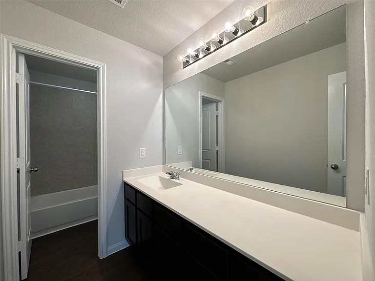 2611 Hoffman Ln — Photo 18