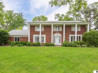 12212 Leavenworth Rd, Omaha, NE 68154