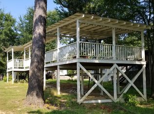 683 Riverview Dr, Decaturville, TN 38329