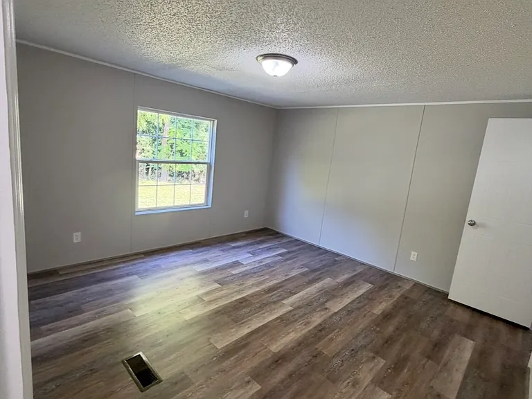 109 Corn Rd — Photo 19