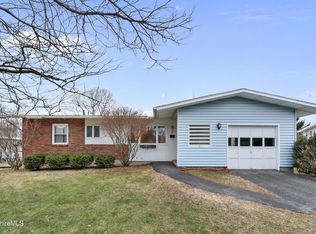 29 Maple Grove Dr, Pittsfield, MA 01201