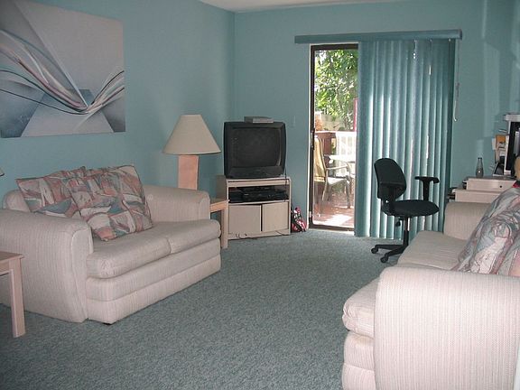 4th image of 103 Cotter Ave