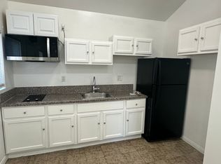 1105 Scott Rd, Burbank, CA 91504