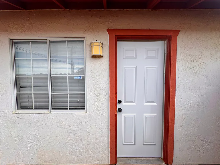 9633 N Loop Blvd #B — Photo 10