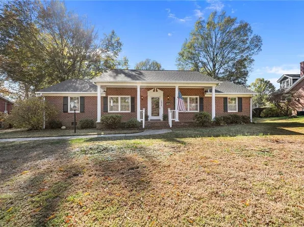 1926 W Front St, Burlington, NC 27215