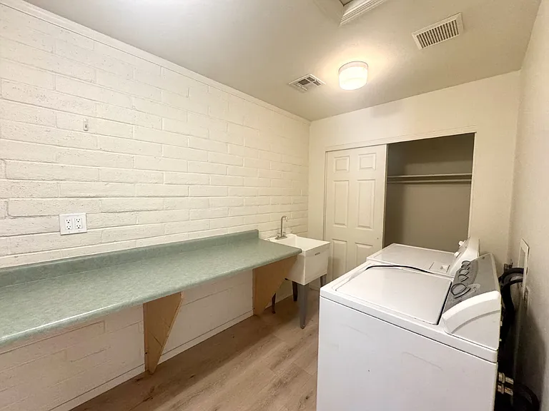 360 N Highland Ave #1 — Photo 13