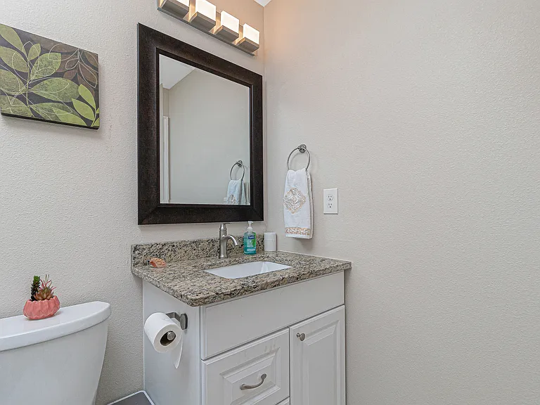 10523 Pendleton Ave — Photo 13