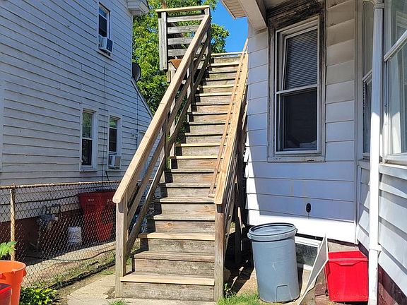 3rd image of 66 Church St
