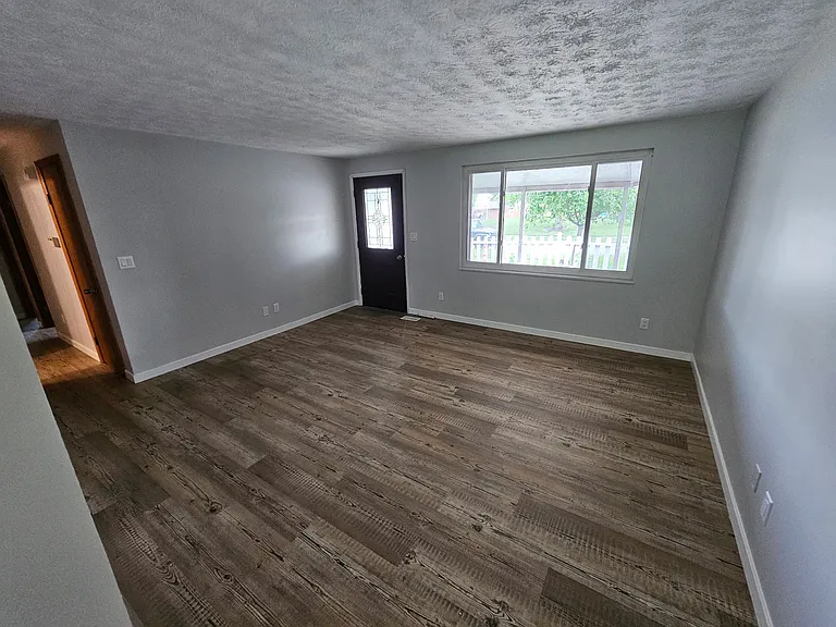 7670 Stancrest Dr — Photo 8