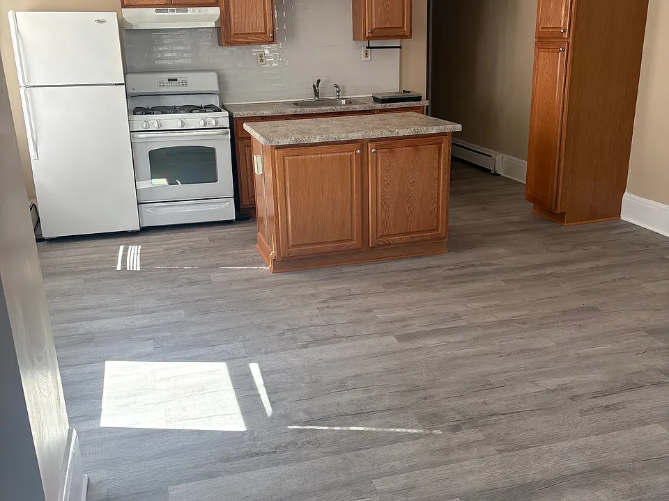 51 Sycamore Ave #3