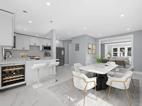 11132 199th Street, Hollis, NY 11412