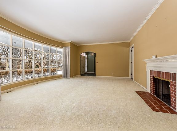 4th image of 406 Rollingwood Ln