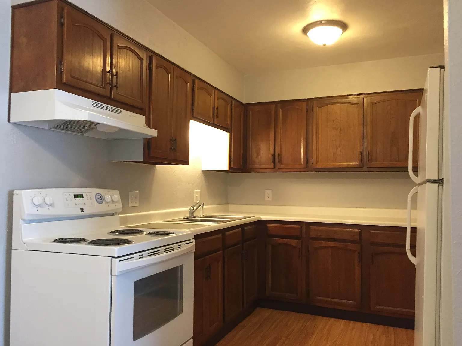 805 N Illini Ave — Photo 4
