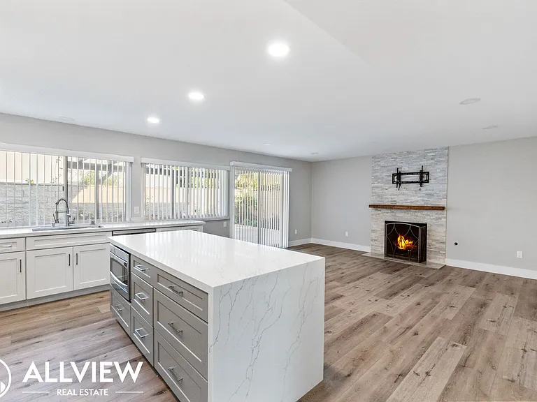 20542 Kelvingrove Ln — Photo 6