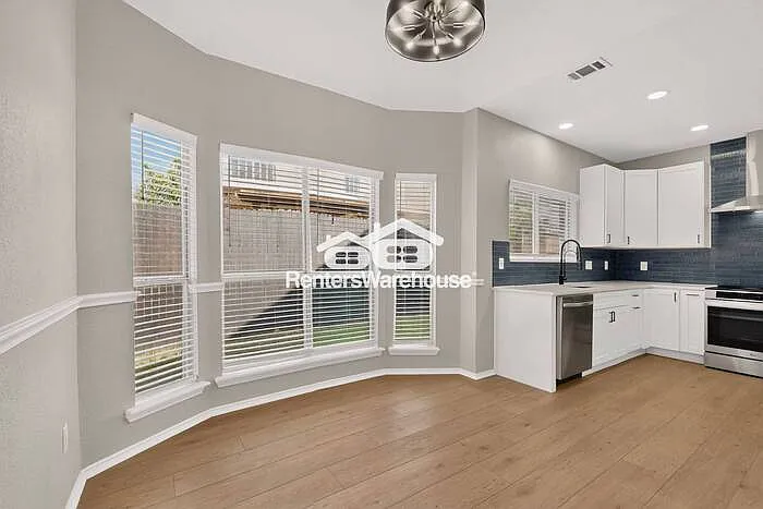 619 Ridgemont Dr — Photo 13