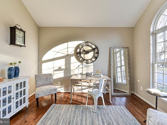 3rd image of 20958 Huntland Ct