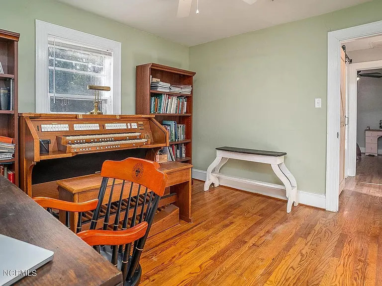 1302 Cotten Rd — Photo 18