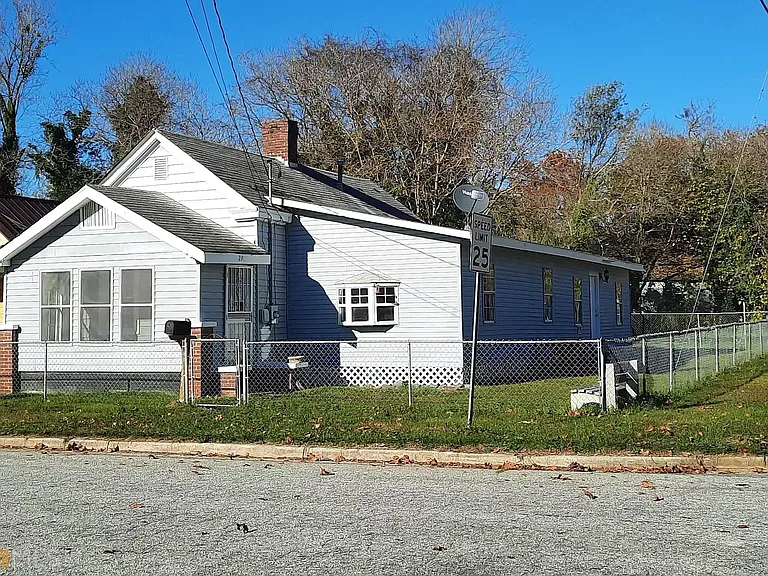 23 Walker St — Photo 35