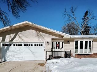 1621 Robin Rd, Brookings, SD 57006