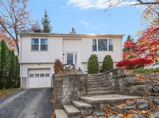 40 Paolino St, Johnston, RI 02919