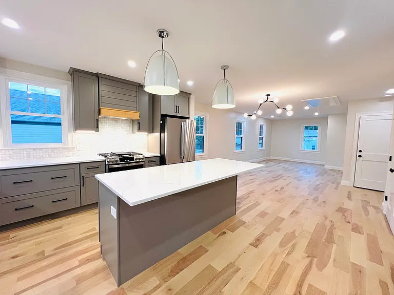 31 Park Ave #31B — Photo 5