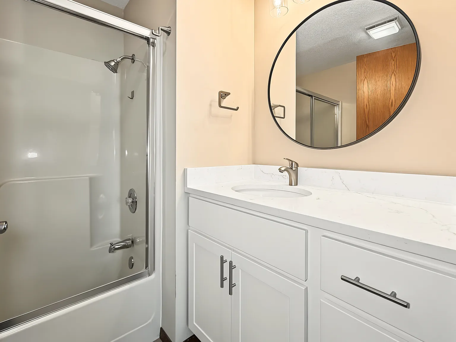 3 bed, 1178 sqft, $1,700 — Photo 3