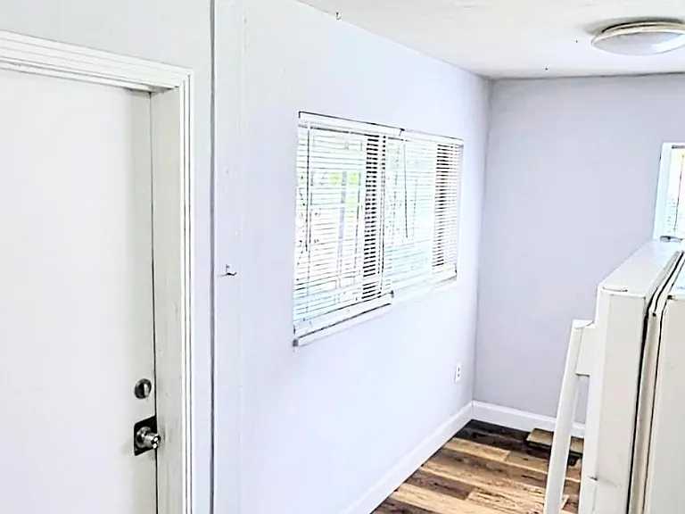 2252 Maple Ave — Photo 5