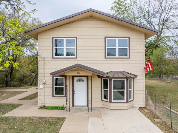 714 Paluxy St, Glen Rose, TX 76043