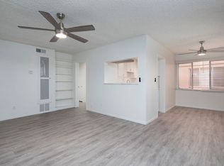 1918 & 1930 Emerald St #202, San Diego, CA 92109