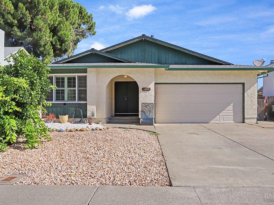 1st image of 1013 Woodridge Drive