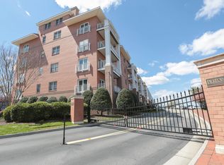 301 Brooke Ave APT 303, Norfolk, VA 23510