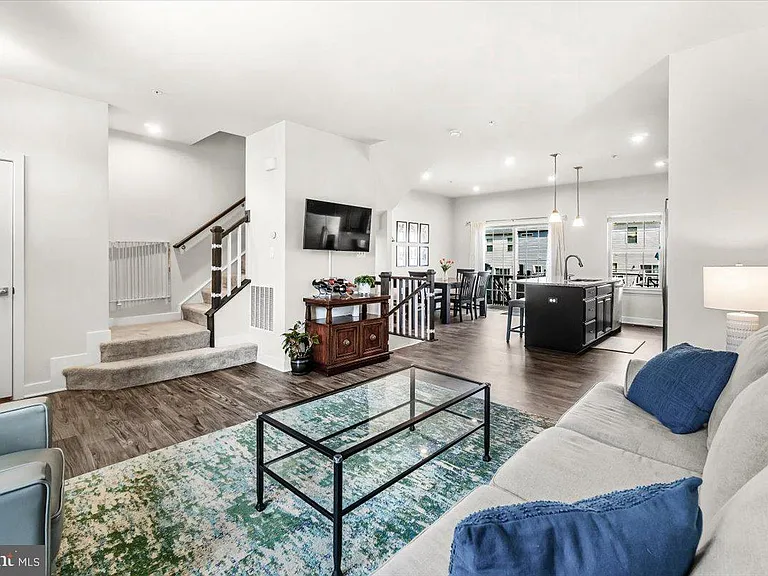 10732 Lamoka Ln — Photo 3