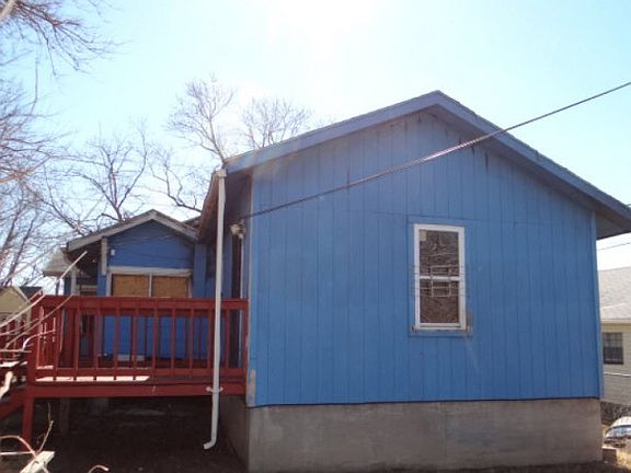 2nd image of 2930 Delavan Ave