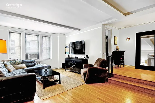 Rented by Sotheby's International Realty | media 22