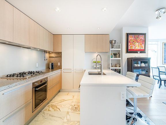 3rd image of 1351 Continental St #808