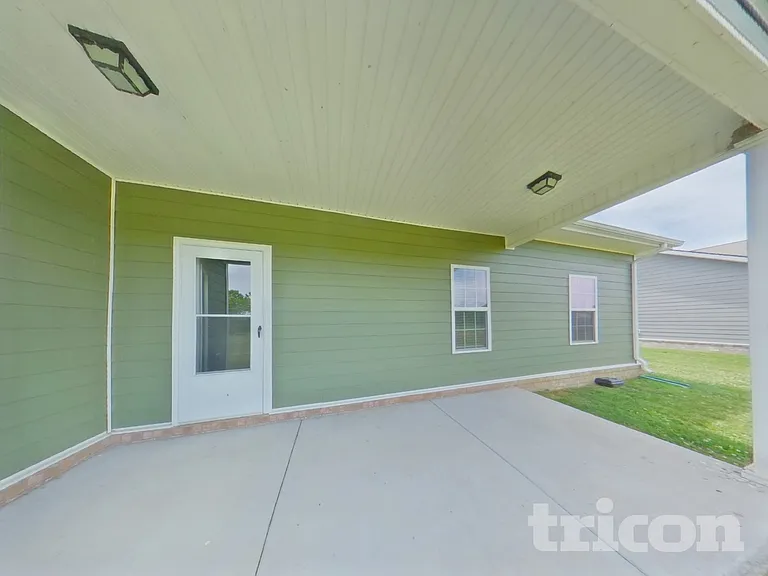 817 Ellyson Dr — Photo 16