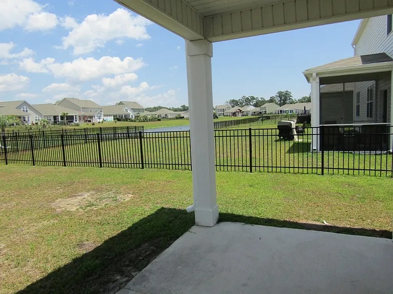 2165 Ainsley Dr — Photo 32