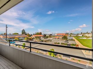 611 Bell St APT 2, Edmonds, WA 98020