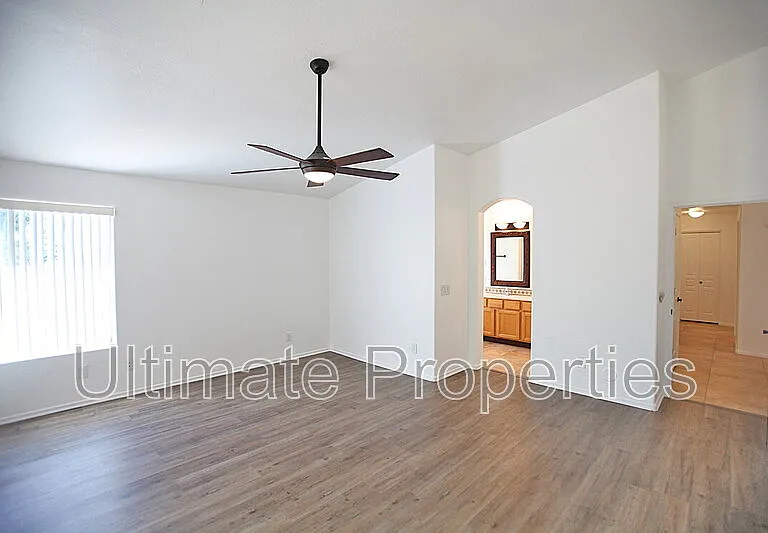 15313 N 104th Way — Photo 18
