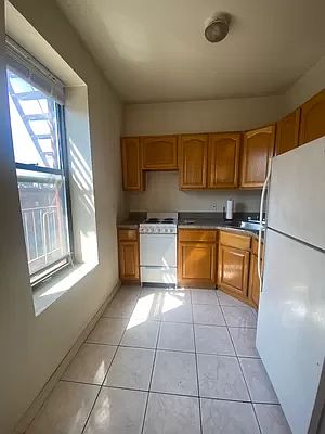 4th image of 359 Broadway #359-2