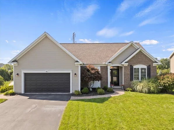 16 Canton Mdw, Fairport, NY 14450