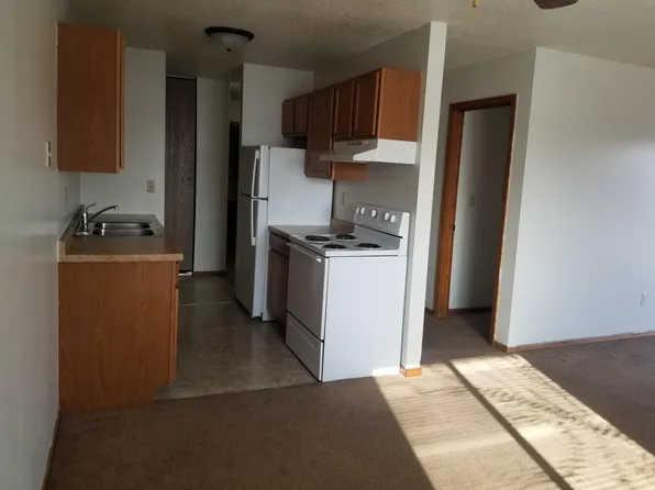 1201 3rd Ave N #301, Wahpeton, ND 58075