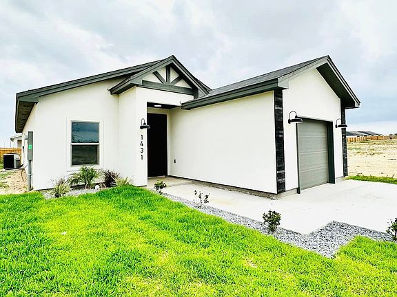 3rd image of 1431 El Zarape Ln