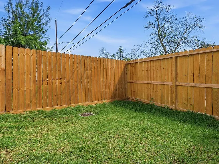 4723 Mallow St — Photo 28