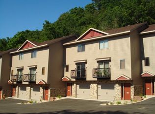 3809 Cliffside Dr APT 12, La Crosse, WI 54601